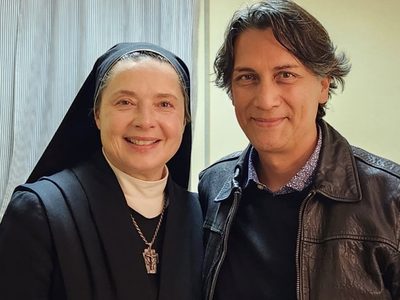 “Es la persona que me hubiera gustado ser”: Carlos Diezh, el actor mexicano de Cónclave (Video)