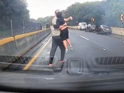 Fernández Noroña presume que Emiliano González rescató a niño de una camioneta volcada (Video)