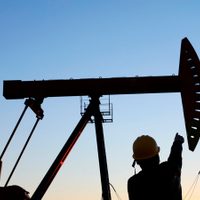El petróleo opera estable en los mercados internacionales