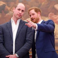 Los príncipes William y Harry hacen los preparativos para un día muy especial: no la han olvidado