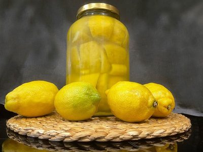 Aprovechá los últimos limones de la temporada y preparalos en esta genial conserva que cuida tu salud