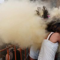 Dispersan con gases marcha trans en Zócalo de CDMX; María Clemente García acusa de traición a la 4T