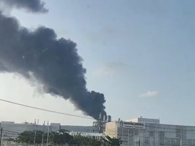 Pemex confirma incendio en la refinería de Dos Bocas (Videos)