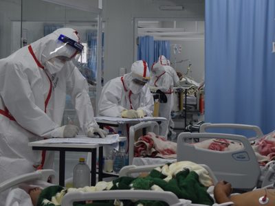 Repunte de casos en el Cono Sur: Paraguay aumenta restricciones y Uruguay evalúa hacerlo