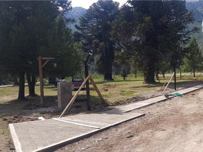 Moquehue: comenzaron las obras de mejoramiento en la plaza Pioneros