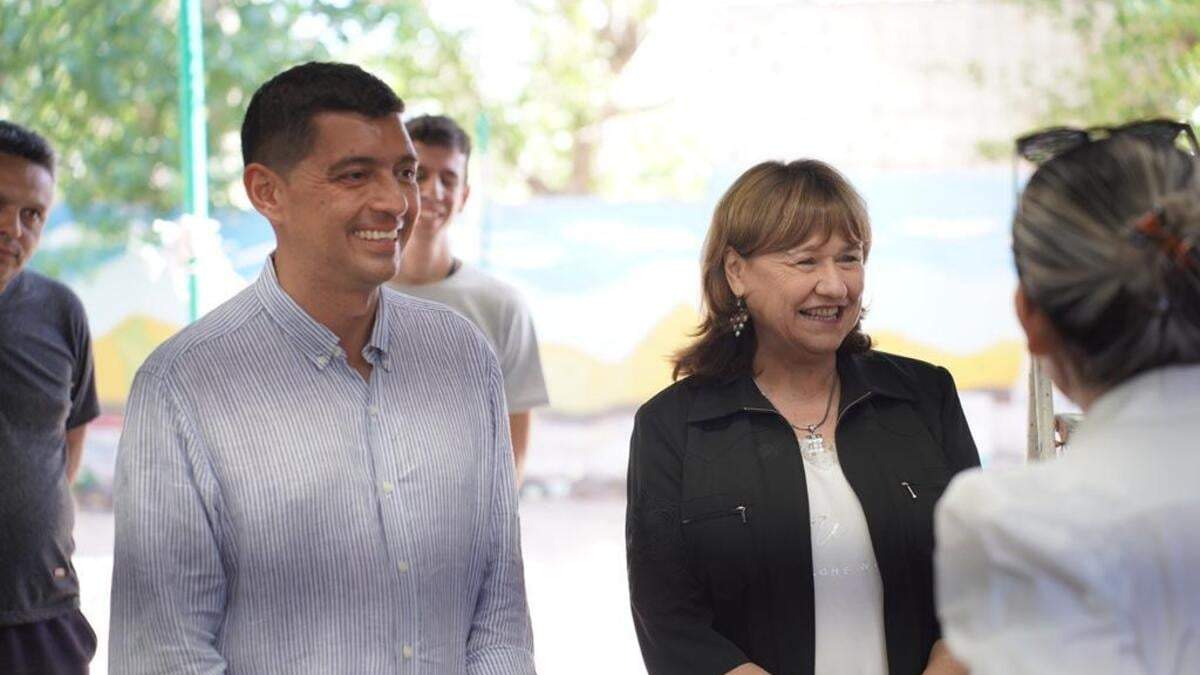 Candidatos Marcos Koopmann y Ana Pechen. Fuente: (Facebook)