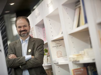 “Los héroes numerados” de Juan Villoro, la literatura que se juega en la cancha