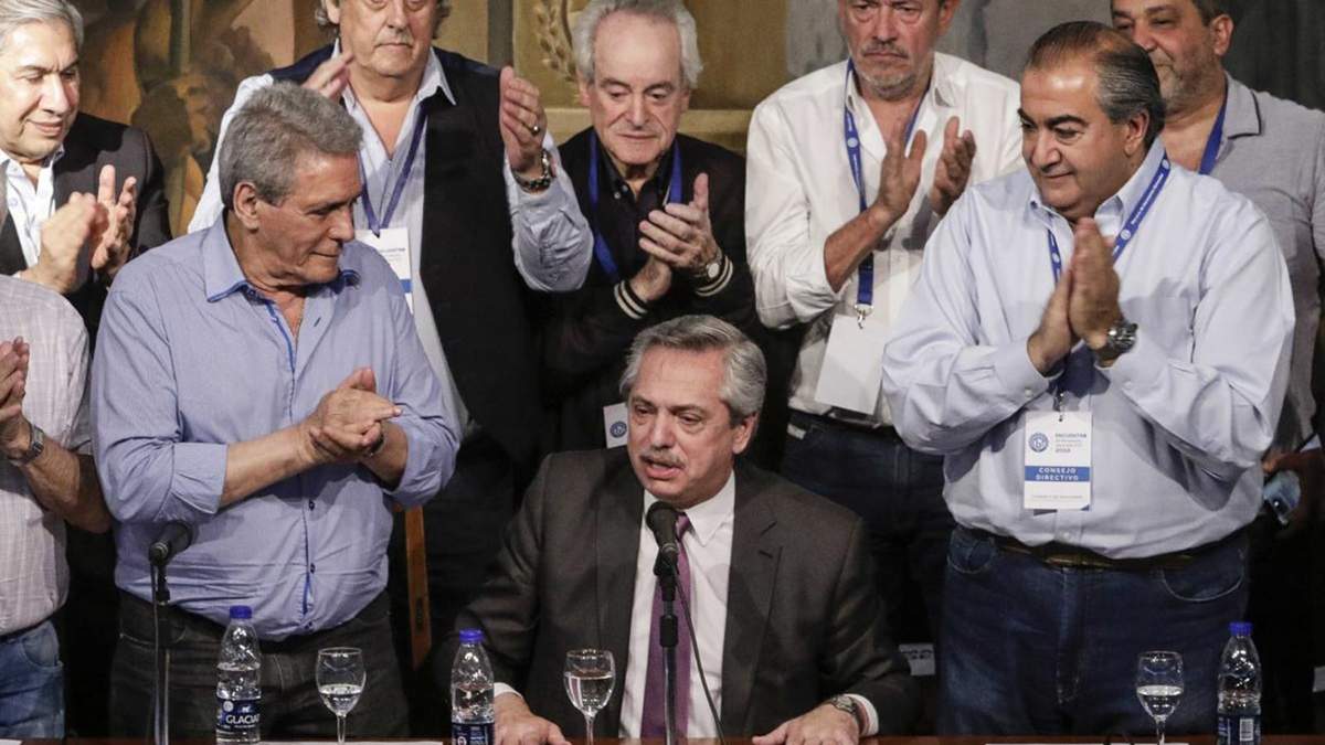 Alberto Fernández con los líderes de la CGT. Fuente: (Twitter)