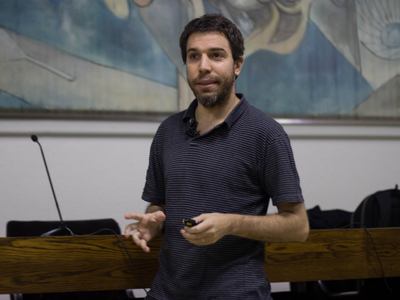Orgullo nacional: un argentino será premiado por su investigación acerca del lenguaje durante la gestación
