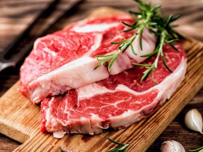 3 trucos de la abuela para ablandar la carne y que te quede tan tierna como para cortar con cuchara
