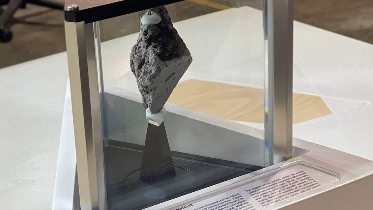 La piedra lunar en el despacho Oval de la Casa Blanca