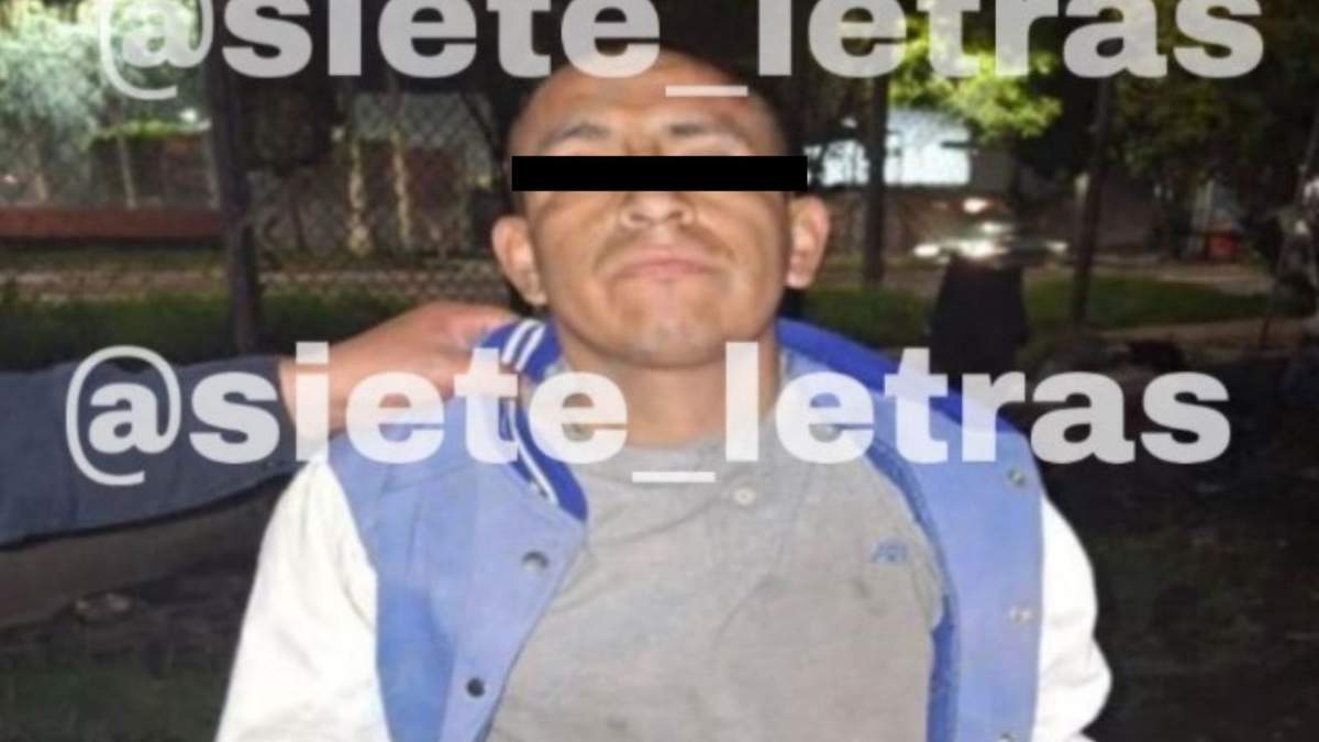 El detenido en la Central de Abasto fue sorprendido por policías mientras cargaba en la vía pública el cuerpo de la mujer a la que asesinó.