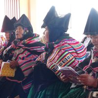 Mujeres aimaras proponen cárcel para infieles en Bolivia