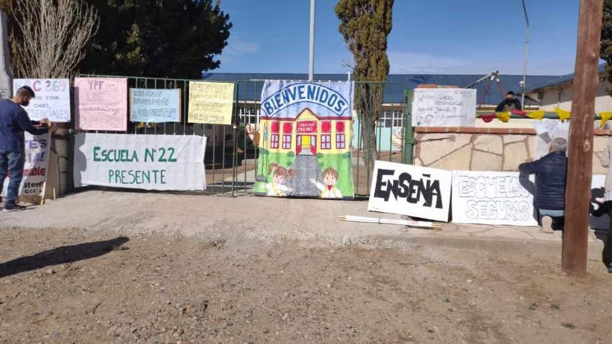 Escuela rural Cutral Co, Neuquén. Fuente: (Twitter)