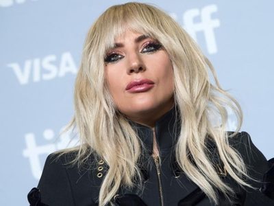 ¡Qué momento! Captan a Lady Gaga en apasionado beso de Año Nuevo. ¿Quién era ese hombre?