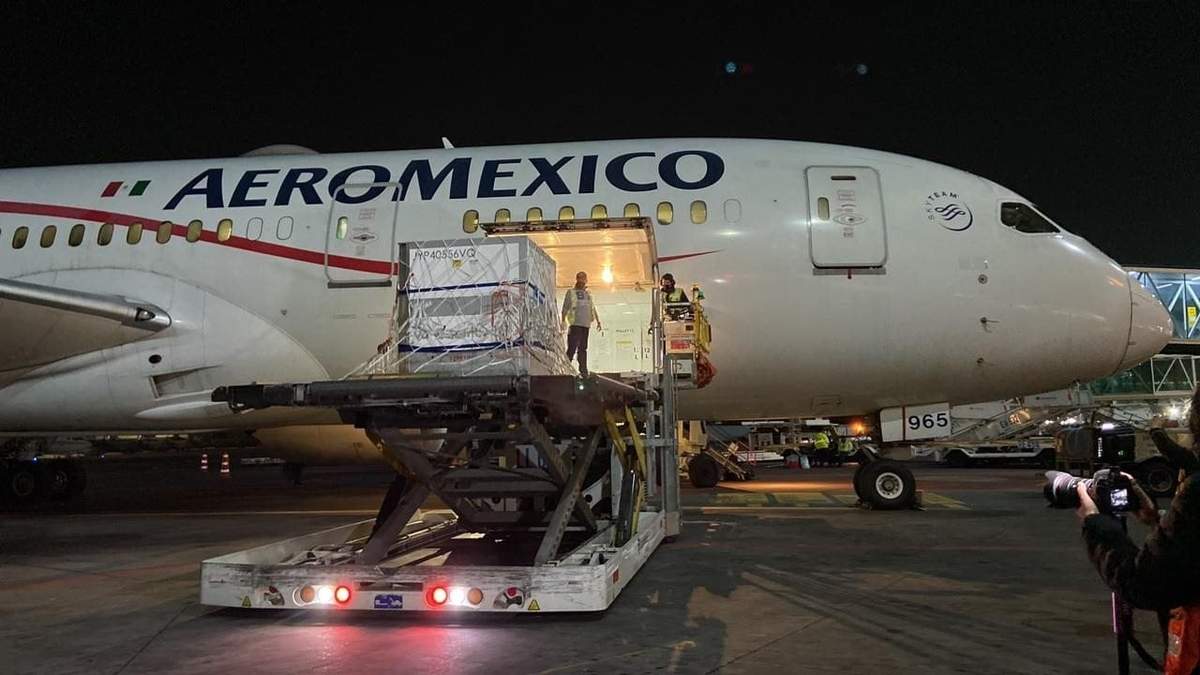 El envío llegó en una nave de Aeroméxico. Fuente: (Twitter)