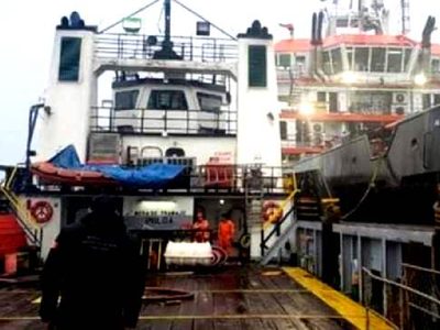 AMLO confirma el aseguramiento de dos barcos huachicoleros frente a las costas de Tabasco