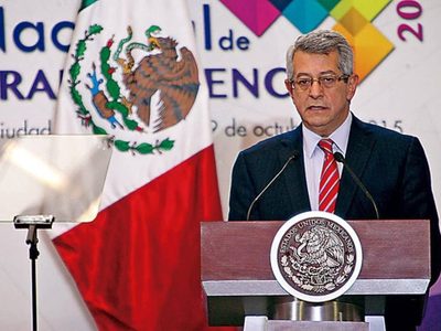 AMLO, "peor que Fox en 2006", afirma el exconsejero Merino