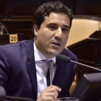 El jefe de bloque del macrismo aseguró que "aspira" a que "el gobernador tenga la ley impositiva"
