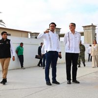 Supervisa gobernador operaciones y despacho de la Gasolinera del Pueblo