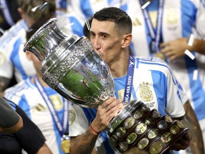 Se sintieron tocados: dos periodistas iniciarán acciones legales contra la serie de Ángel Di María