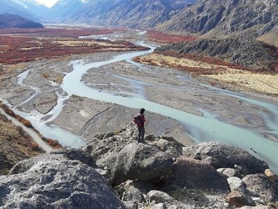 El río de la Patagonia que combina glaciares, bosques y rutas de trekking para todos los niveles