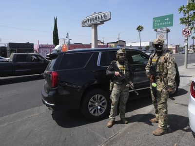 Corte Suprema levanta restricciones a las redadas migratorias en Los Ángeles