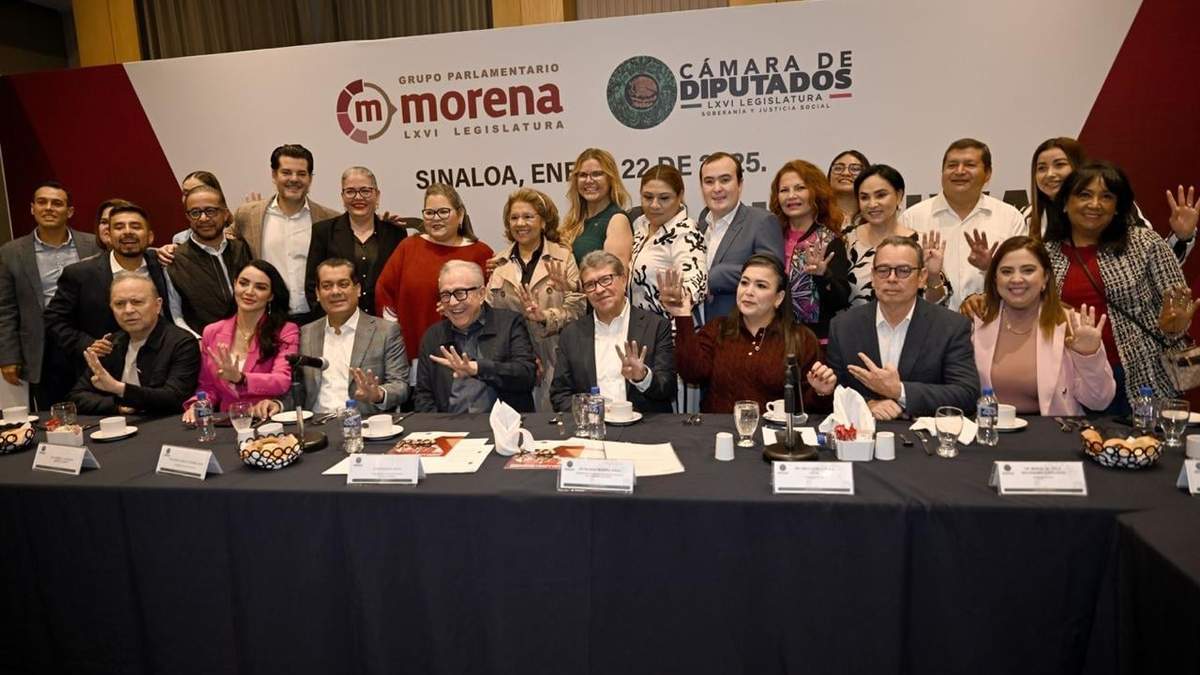 Conferencia de los diputados de Morena en Sinaloa