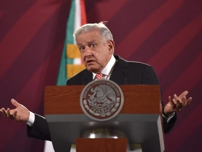 AMLO arremete contra el Poder Judicial: ¿Qué ha hecho?, que “salga de su burbuja”