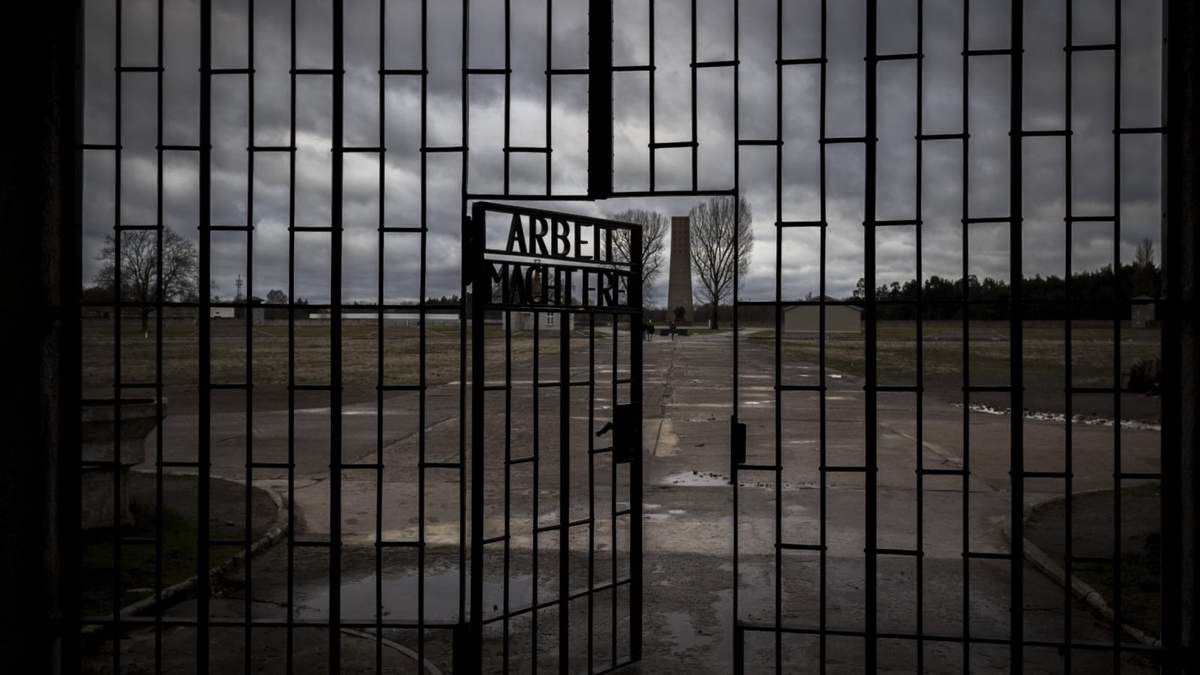La entrada al campo de concentración nazi de Sachsenhausen