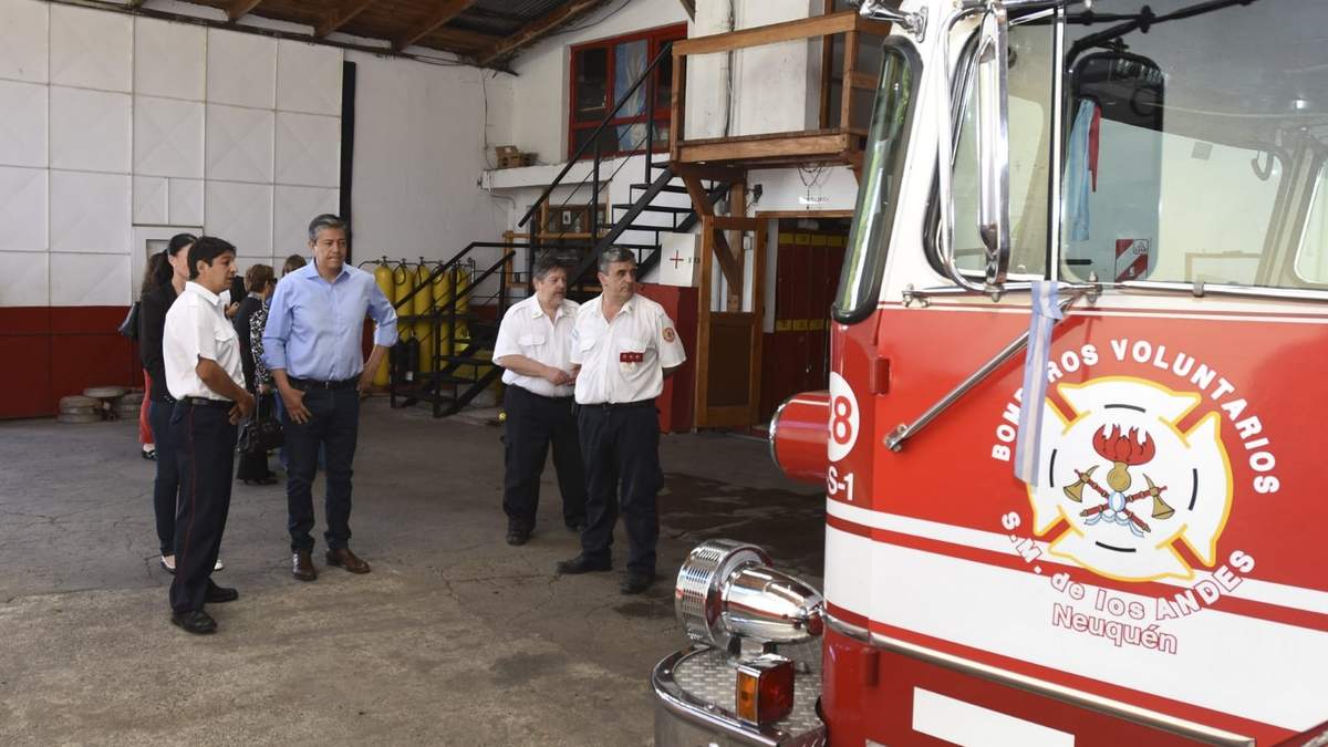 Bomberos voluntarios de San Martín de los Andes. Fuente: (Twitter)