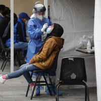 La aplicación de pruebas rápidas gratuitas de covid-19 se multiplica casi por 10 en la CDMX