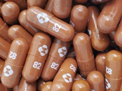 Comité asesor de la FDA aprueba estudios de la píldora anti covid-19 de Merck
