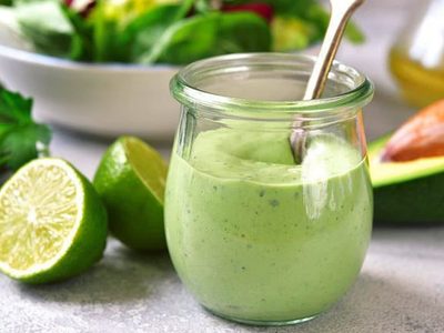 Aprovechá que la palta está barata y prepará esta jugosa y deliciosa mayonesa para picotear entre amigos