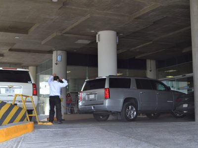 El Bronco sale del hospital y se va a su casa
