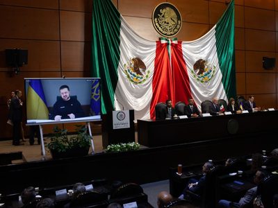En reunión virtual con diputados, Zelenski pide a México sumarse a la "fórmula ucraniana" por la paz