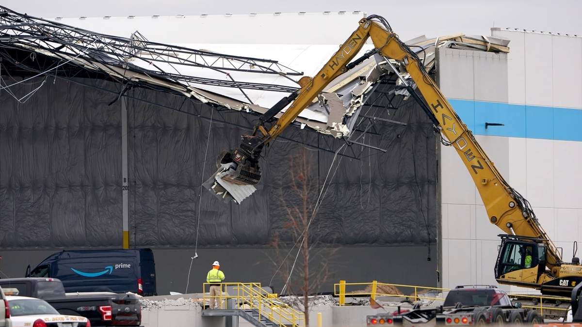 Instalaciones de Amazon destruidas en Illinois