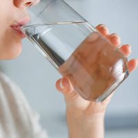 Cinco trucos para beber más agua