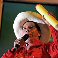 Presidente de Perú enfrenta tercer intento de destitución