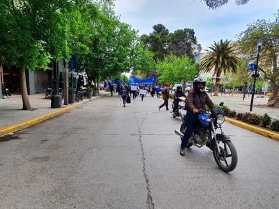 Beneficiarios de Desarrollo Social reclamaron por el pago de sus haberes