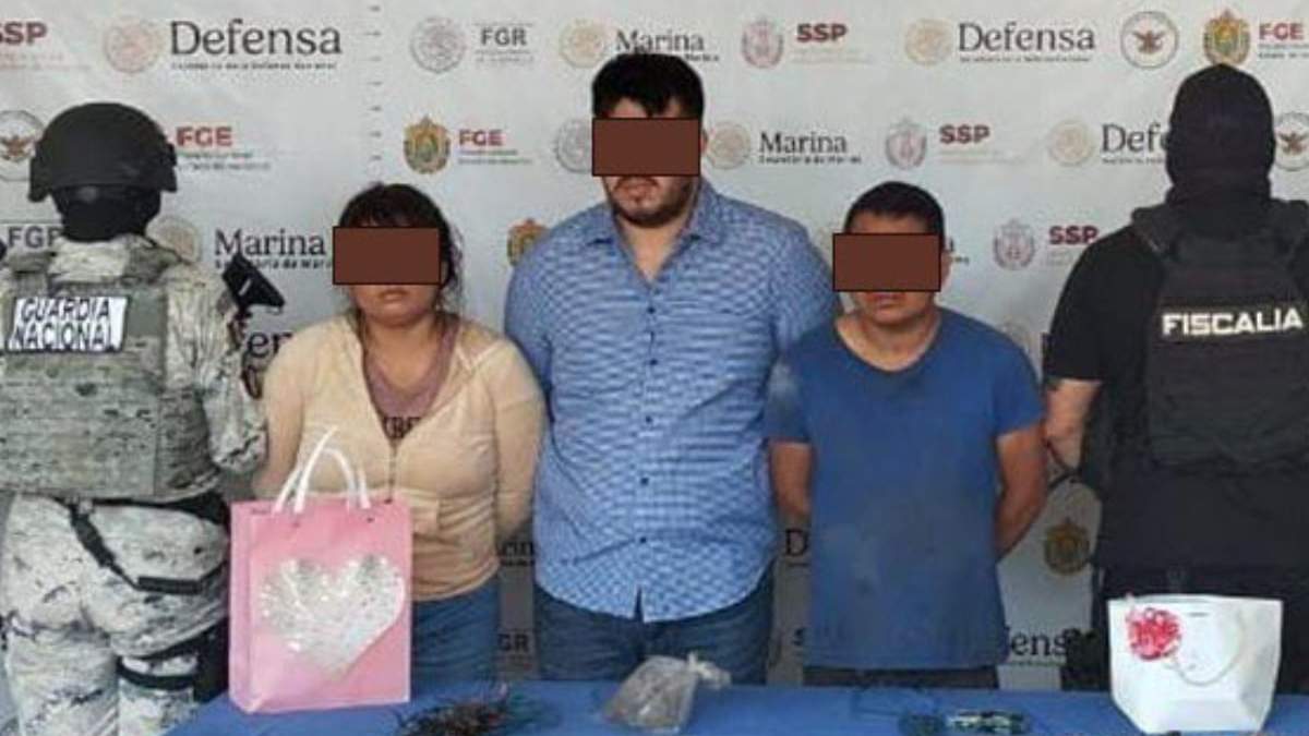 Dos hombres y una mujer detenidos