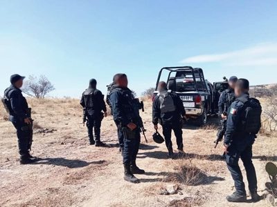 Comando plagia a dos policías municipales en Zacatecas; hallan a uno muerto