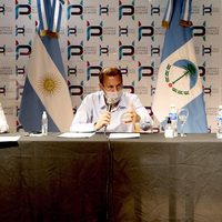Gutiérrez firmó un convenio para impulsar el Parque Industrial Petroquímico de Plaza Huincul