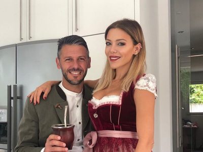 "Quien mejor me mira": la romántica postal de Evangelina Anderson y Martín Demichelis desde Marbella