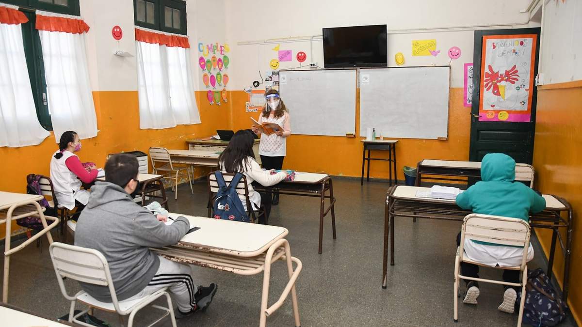 Vuelta a clases. Fuente: (Twitter)
