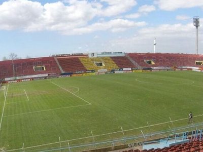 Por qué Deportivo Español desvinculó al abogado que tocó con Milei