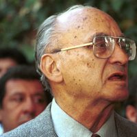 ¿Por qué Luis Echeverría no figura en la consulta para juzgar a expresidentes?