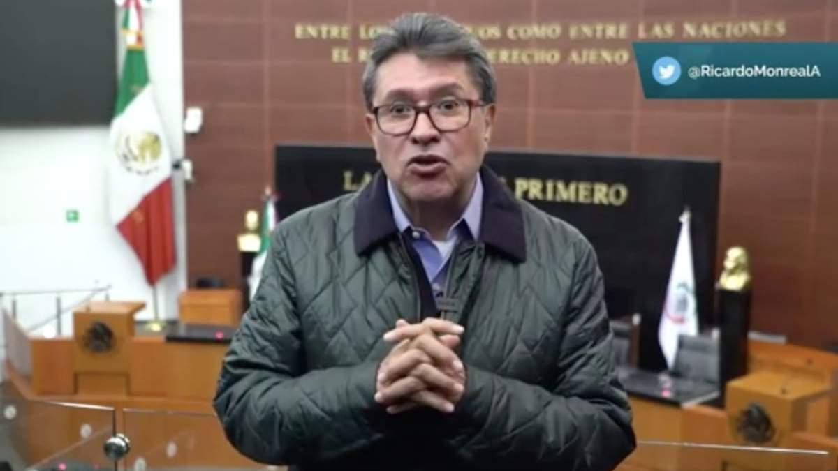 Ricardo Monreal busca regular las redes sociales