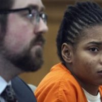 Mujer que mató al hombre que la explotaba sexualmente fue condenada a 11 años en prisión