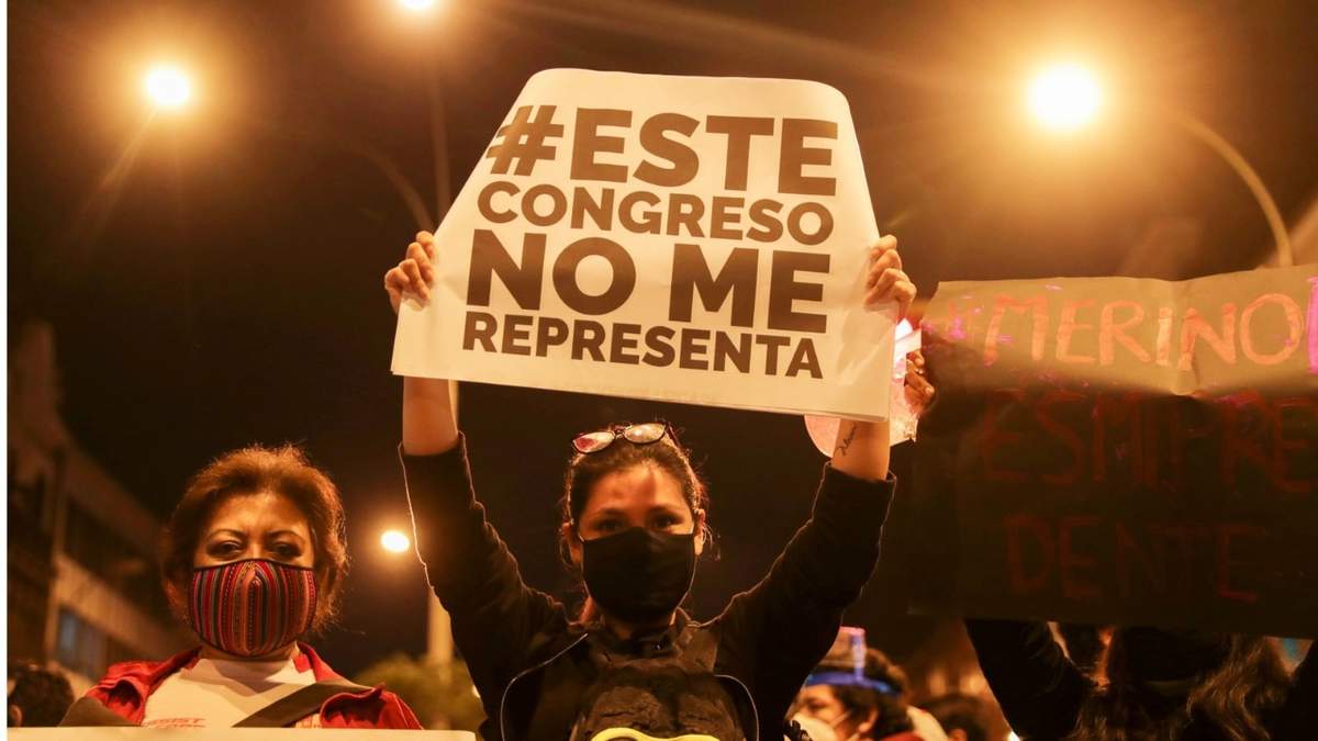Protestas contra el Congreso de Perú, en Lima. Fuente: (Twitter)